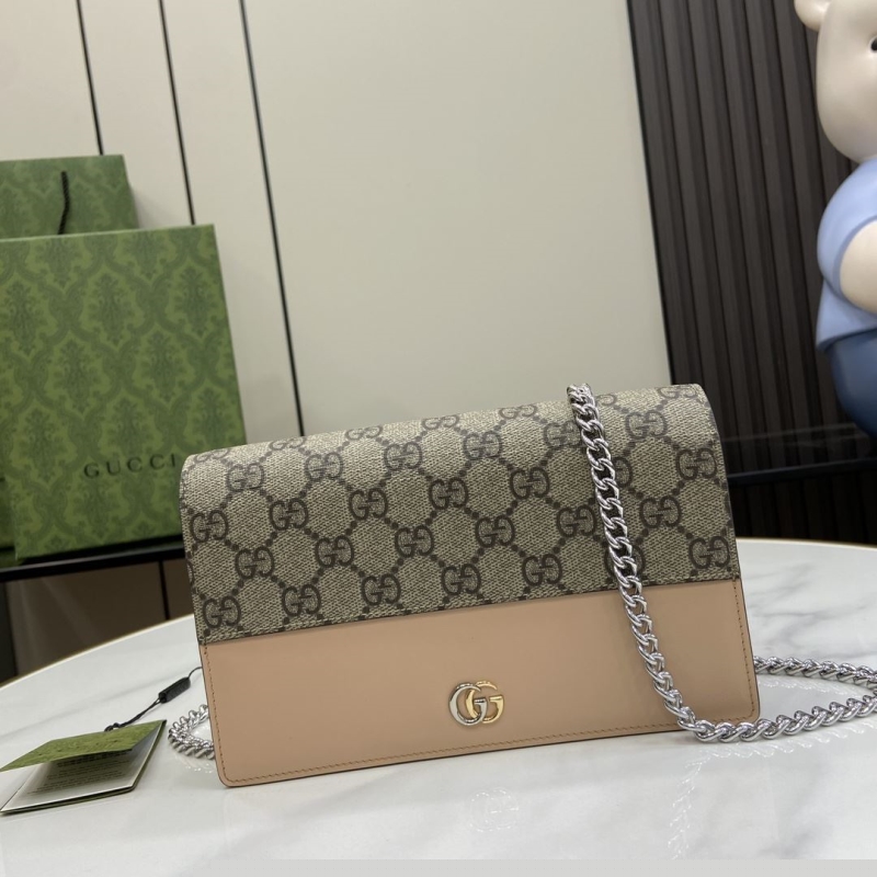 G*u*i wallets & purse